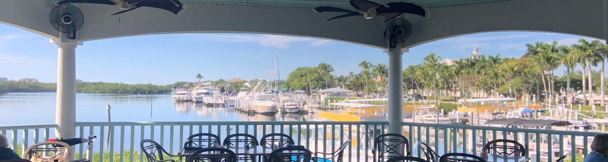 water-front-dining-in-port-sanibel-marina